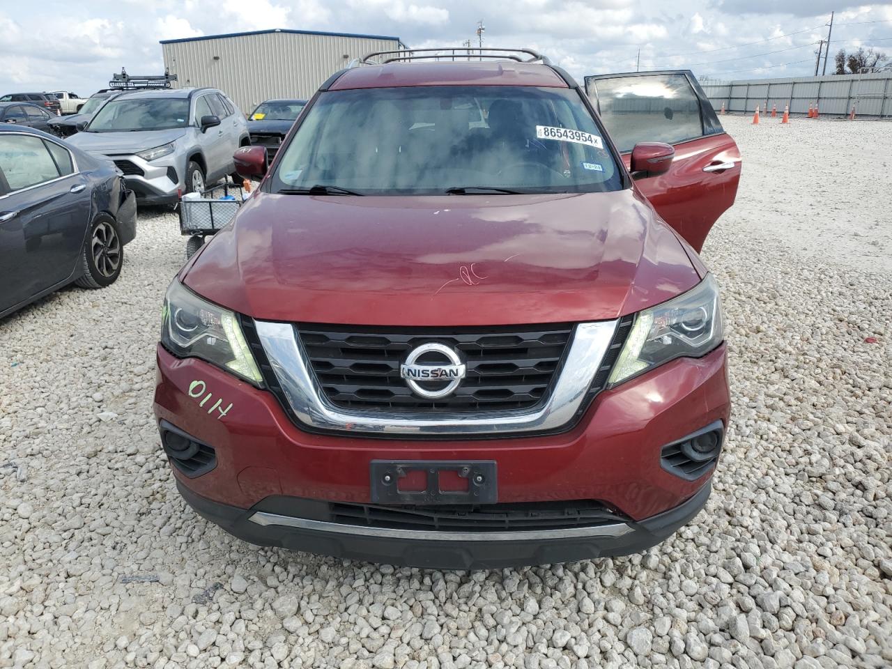 2018 Nissan Pathfinder - Image 5