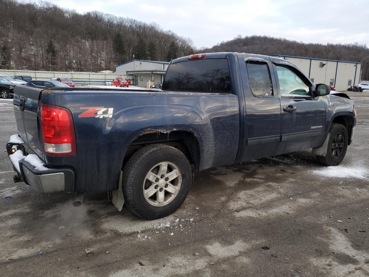 2010 GMC Sierra - Image 3