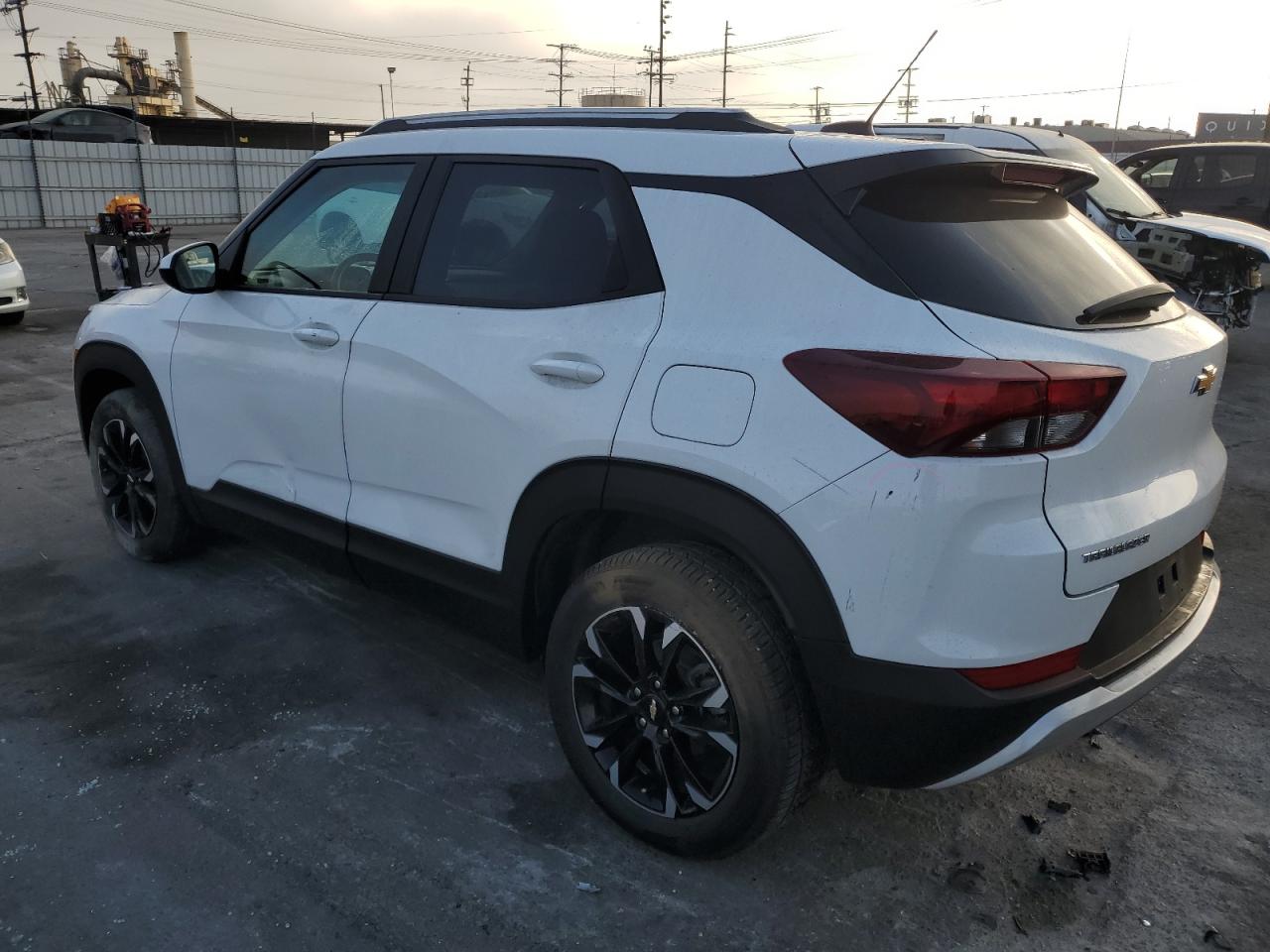 2021 Chevrolet TrailBlazer - Image 2