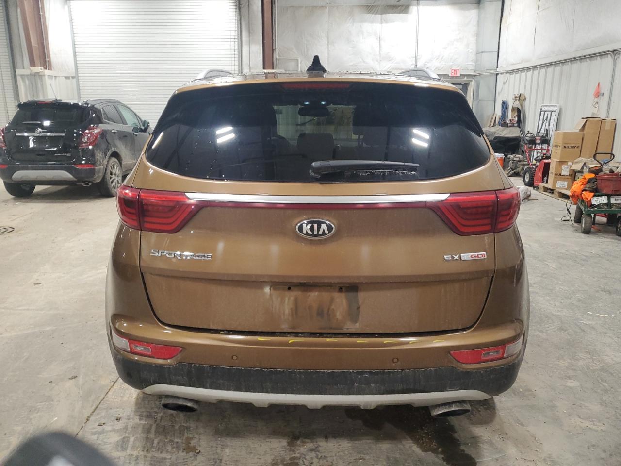 VIN KNDPRCA63H7169988 2017 KIA SPORTAGE no.6