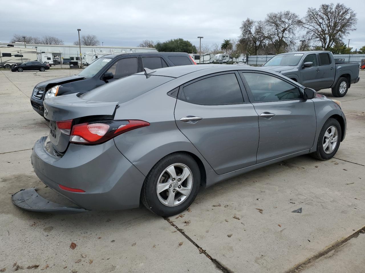2014 Hyundai Elantra - Image 3