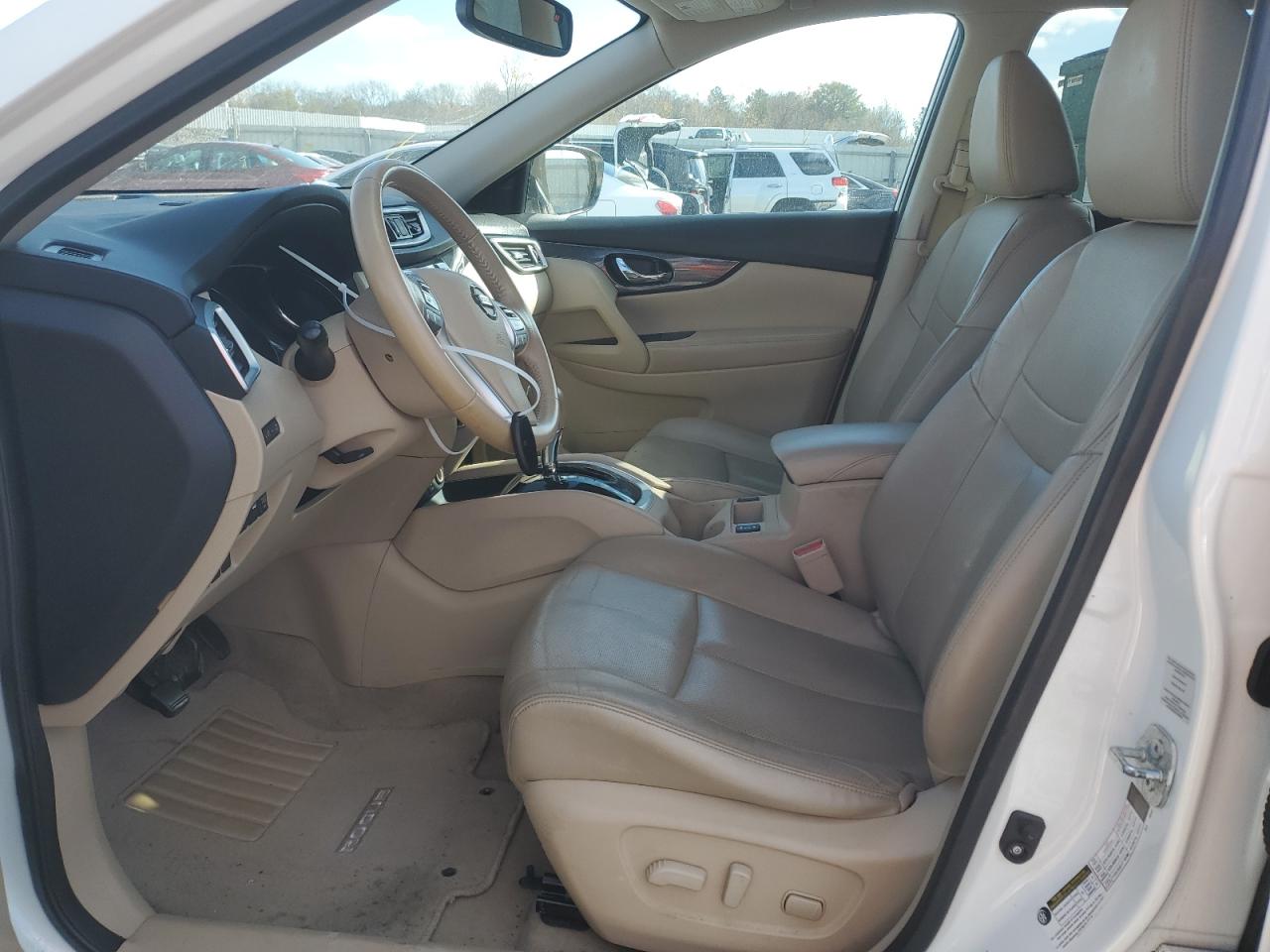 2014 Nissan Rogue - Image 7