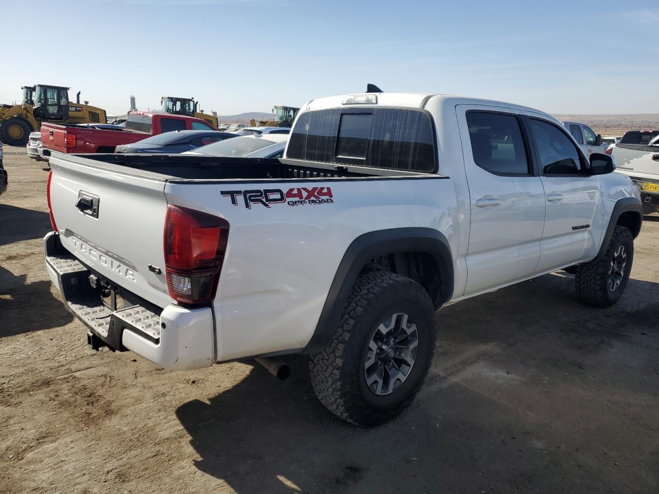 VIN 3TMCZ5AN3JM179014 2018 TOYOTA TACOMA no.3