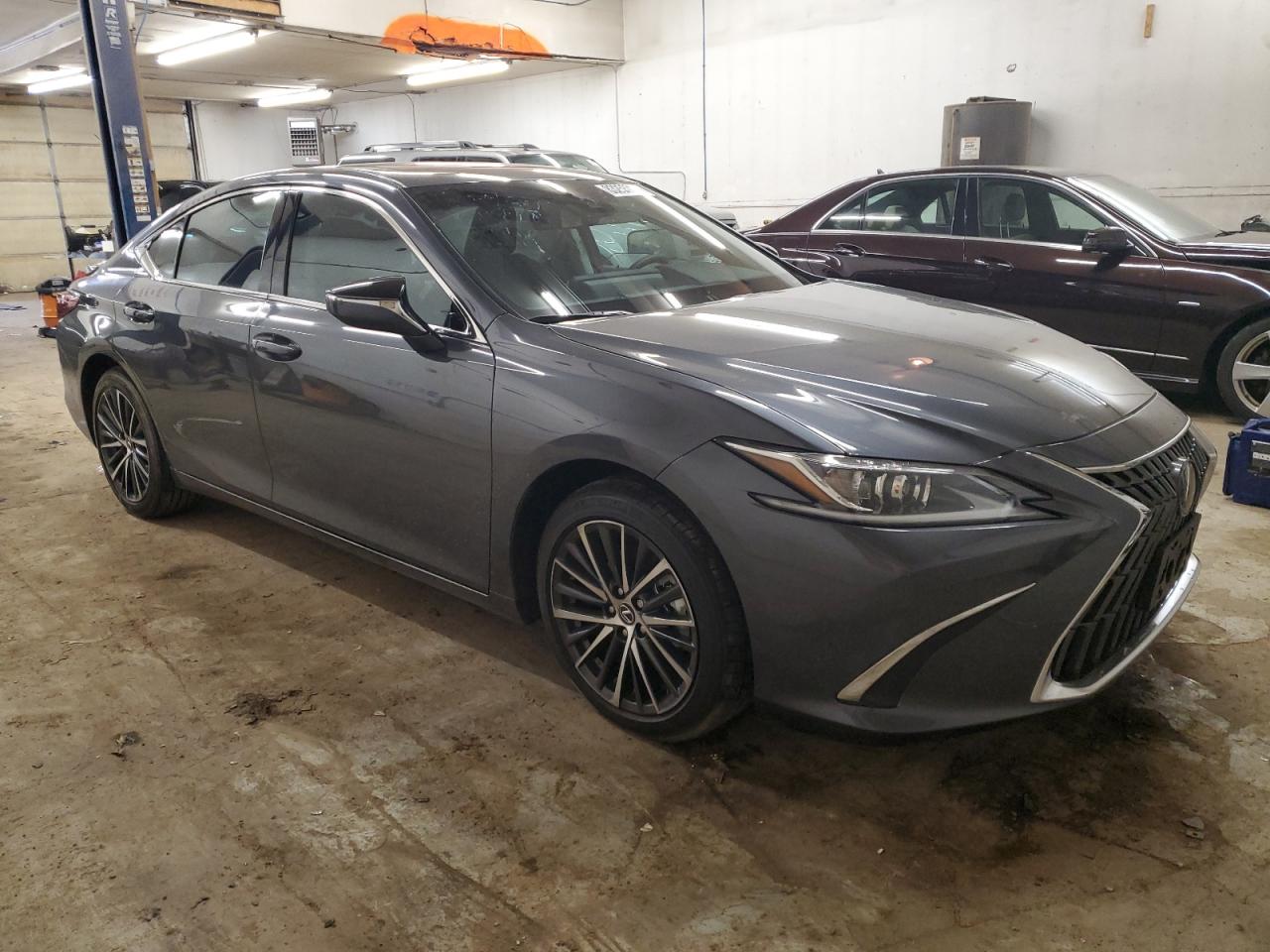 2024 Lexus ES - Image 4