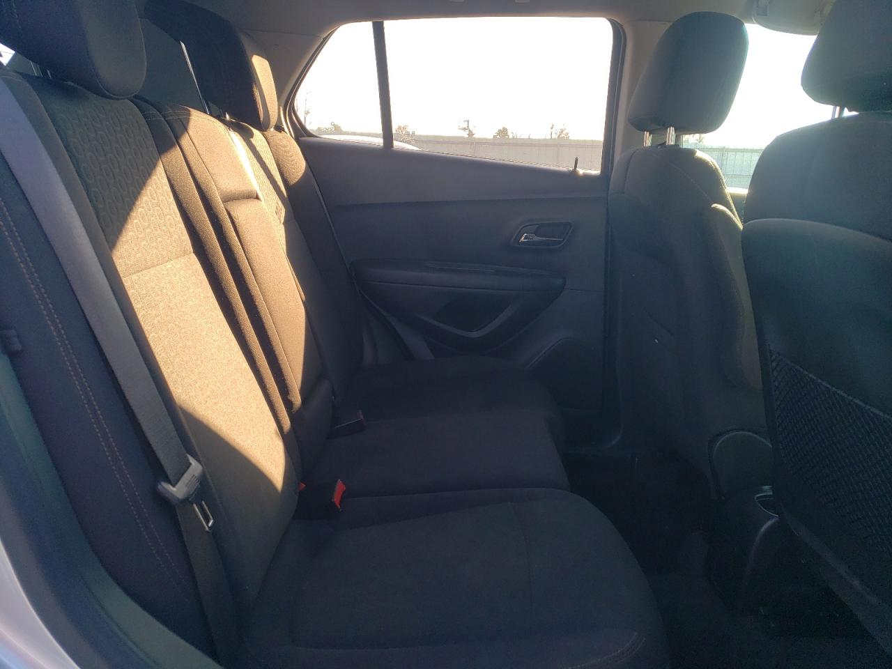 2017 Chevrolet Trax - Image 11