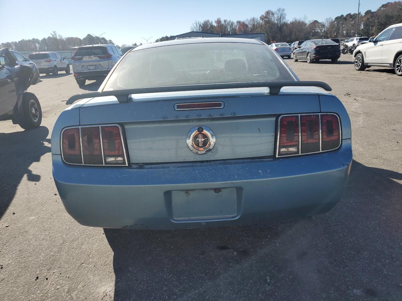 2005 Ford Mustang - Image 6