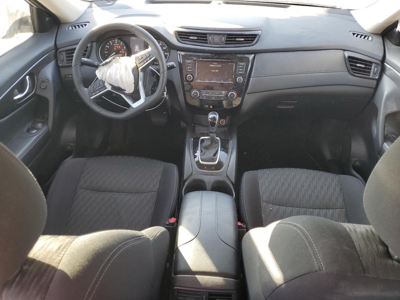 2019 Nissan Rogue - Image 8