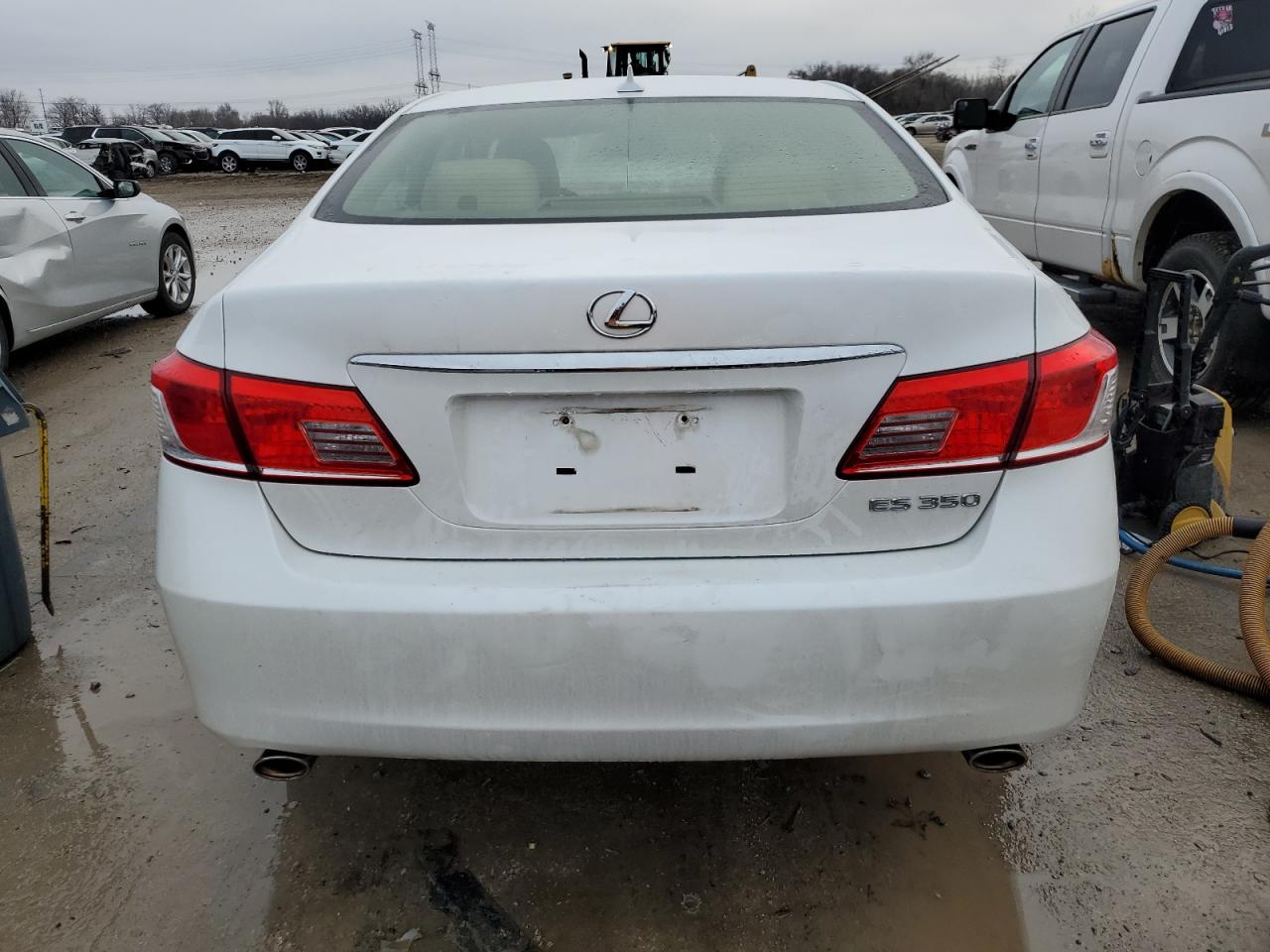 2012 Lexus ES - Image 6