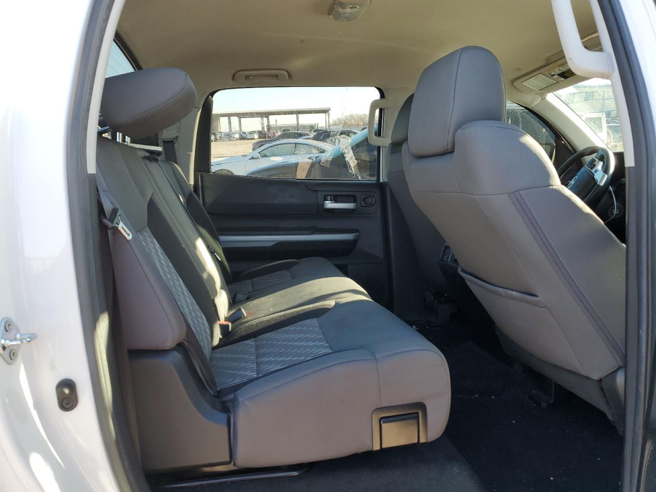 2021 Toyota Tundra - Image 10
