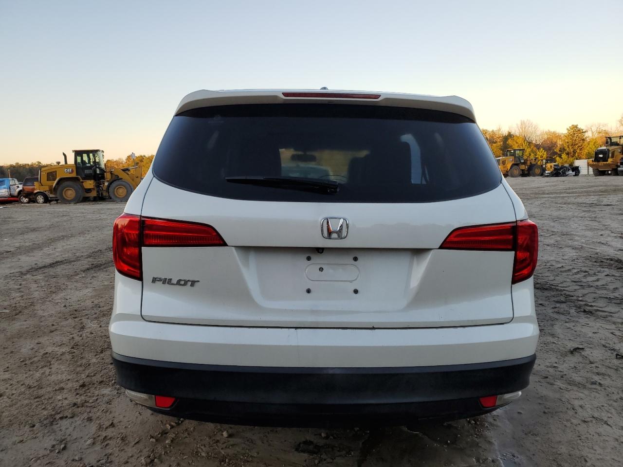 VIN 5FNYF5H55HB042336 2017 HONDA PILOT no.6