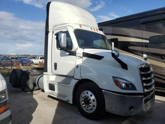 2021 Freightliner Cascadia 126 