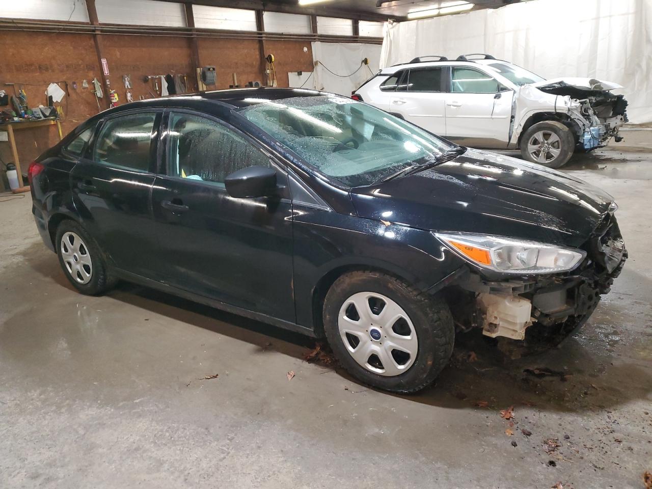 VIN 1FADP3E23JL276591 2018 FORD FOCUS no.4