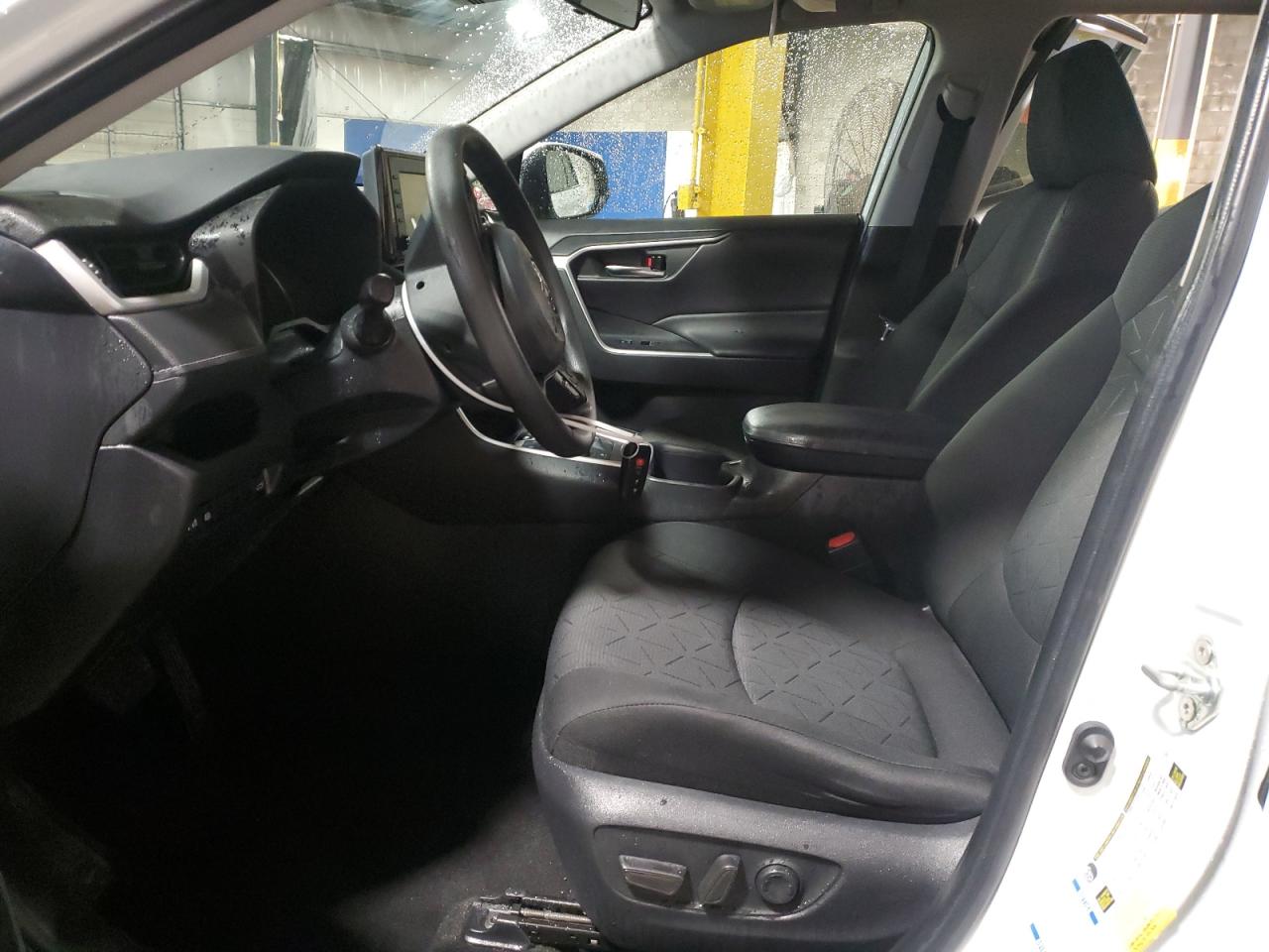 2022 Toyota RAV 4 - Image 7