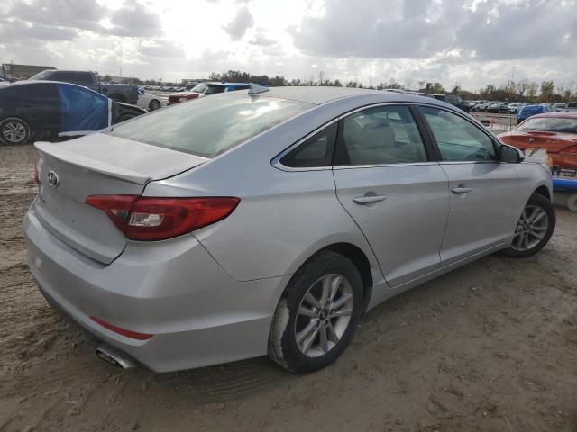 Sedans HYUNDAI SONATA 2016 Srebrny