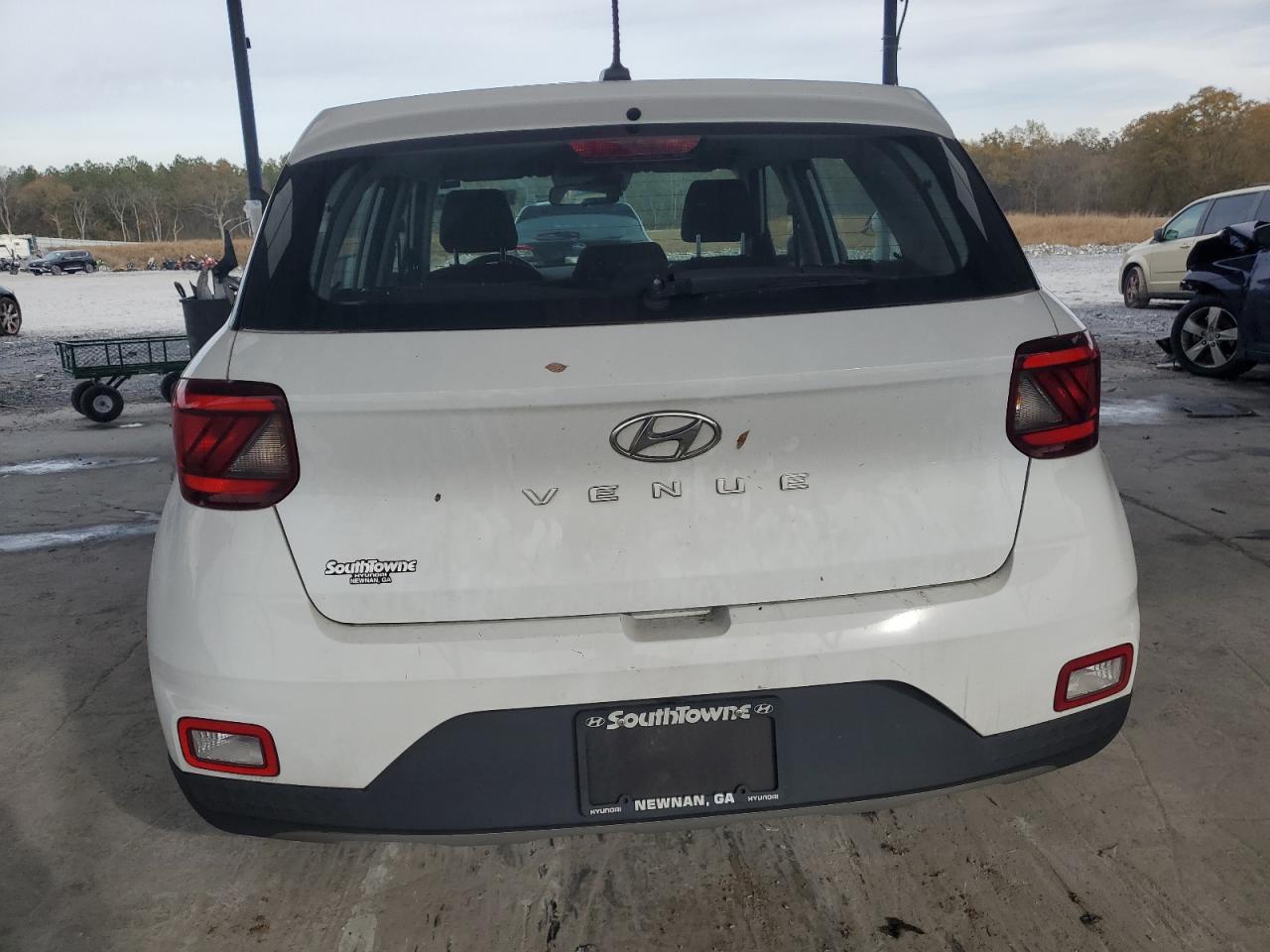 2023 Hyundai Venue - Image 6