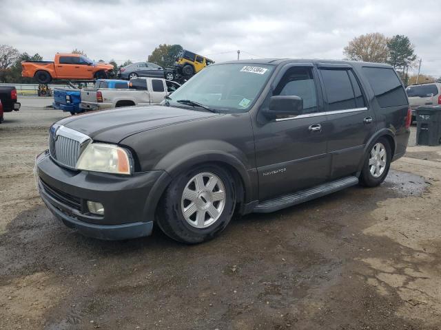 2005 Lincoln Navigator 