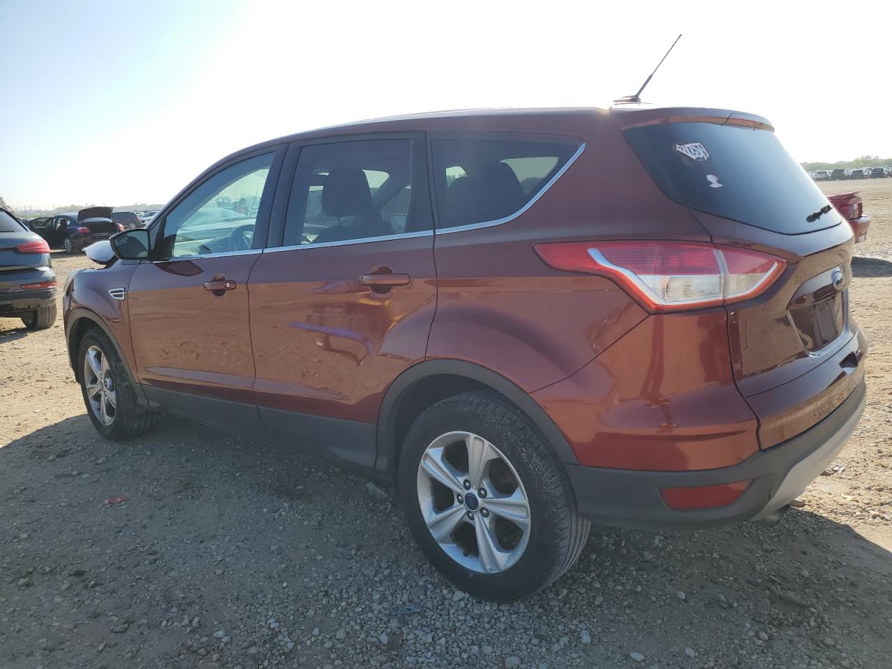 VIN 1FMCU9GX1GUA72218 2016 FORD ESCAPE no.2