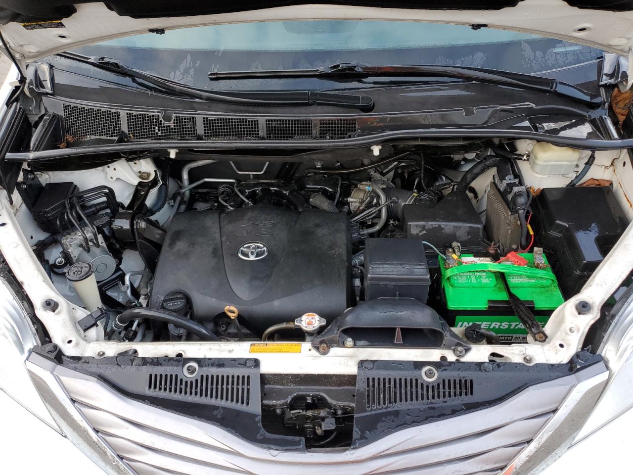 2017 Toyota Sienna - Image 12
