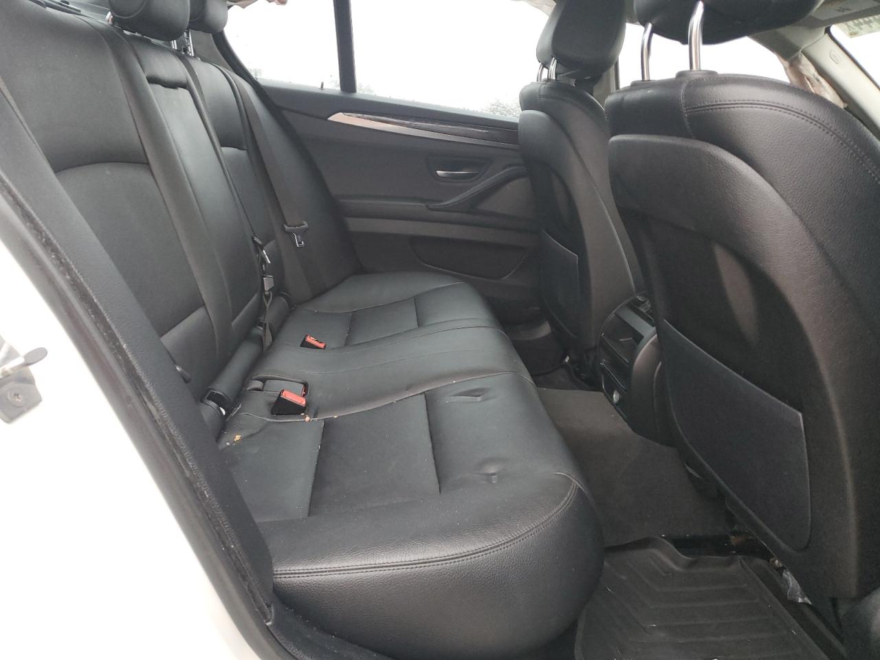 2014 BMW 528 Xi VIN: WBA5A7C52ED618811 Lot: 84493444