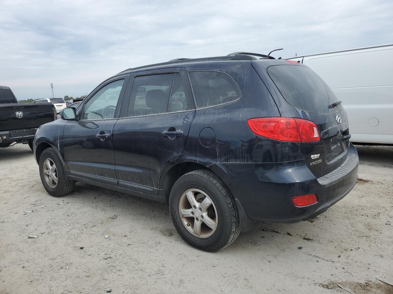 2008 Hyundai Santa Fe - Image 2