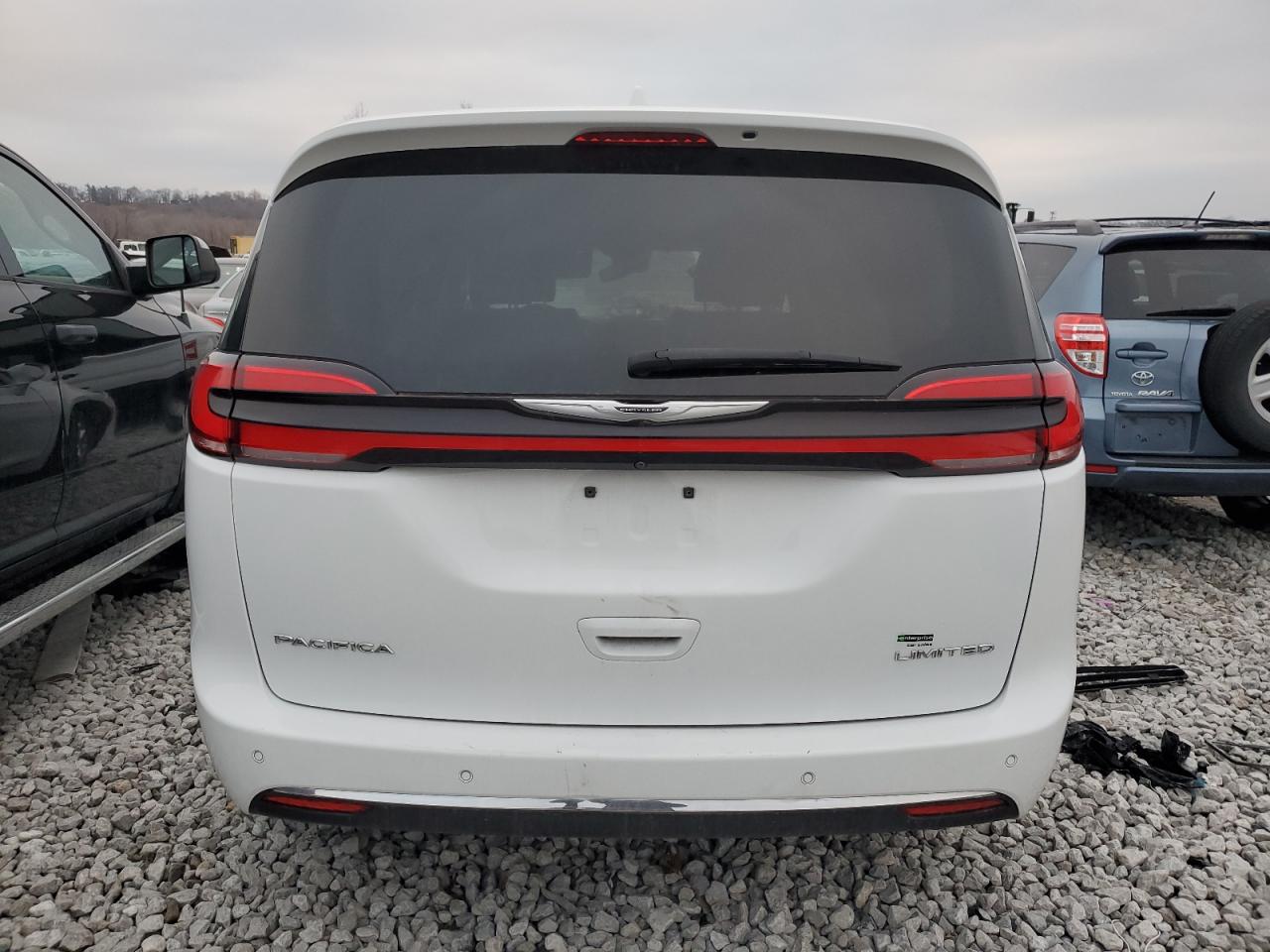 2022 Chrysler Pacifica - Image 6