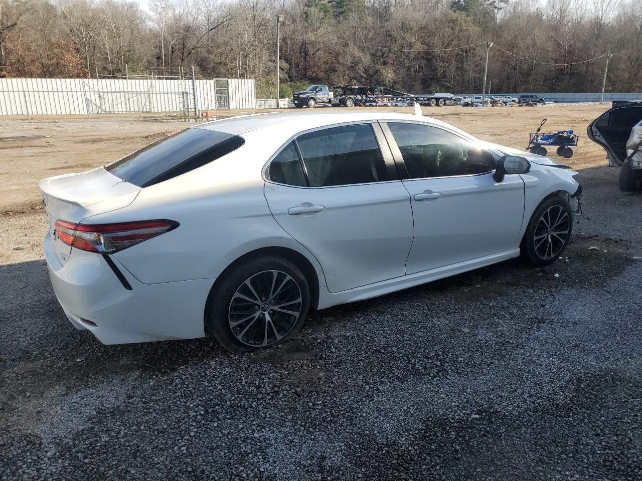 4T1B11HK6JU095316 TOYOTA CAMRY 2018