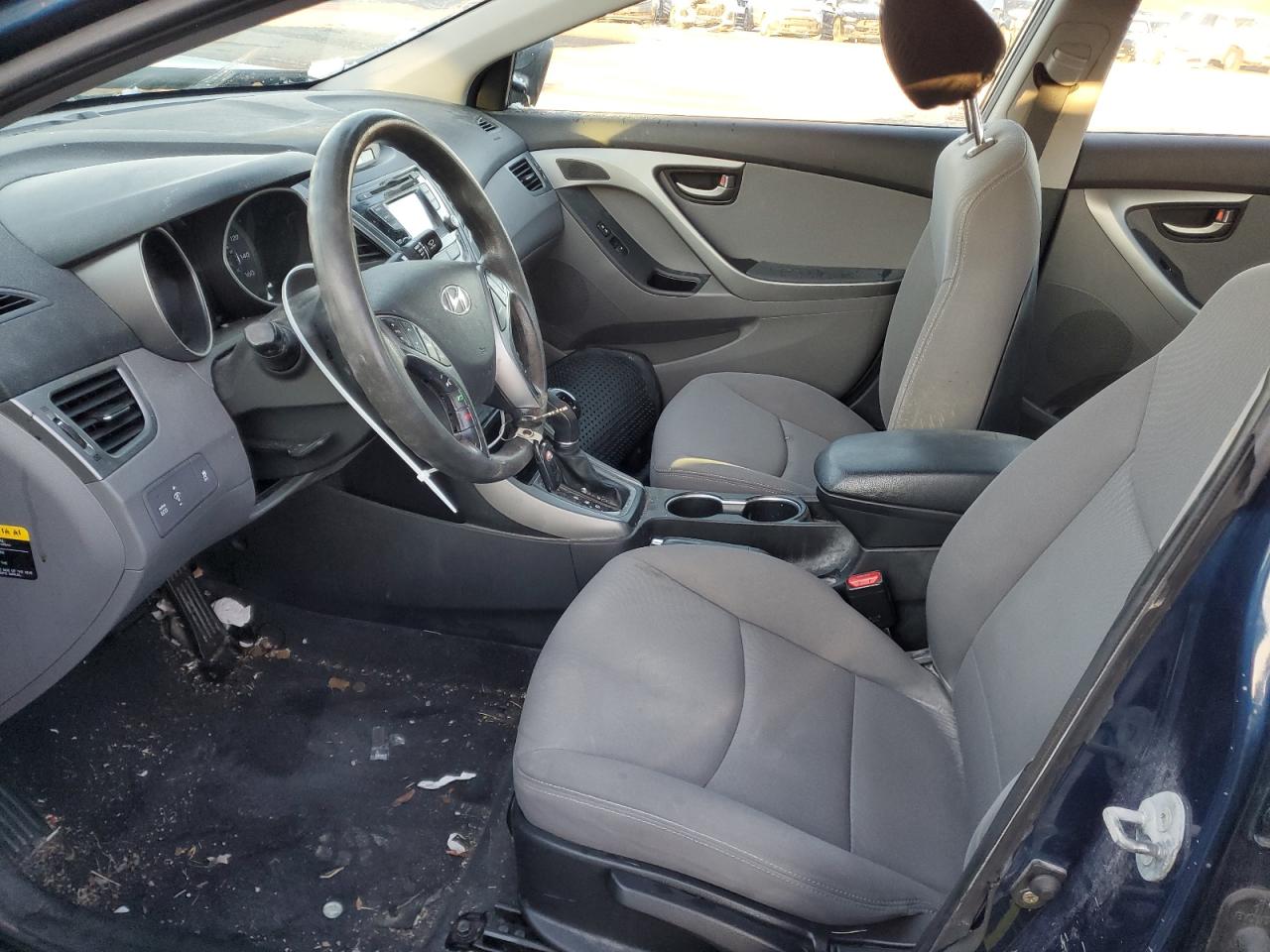 2015 Hyundai Elantra - Image 7