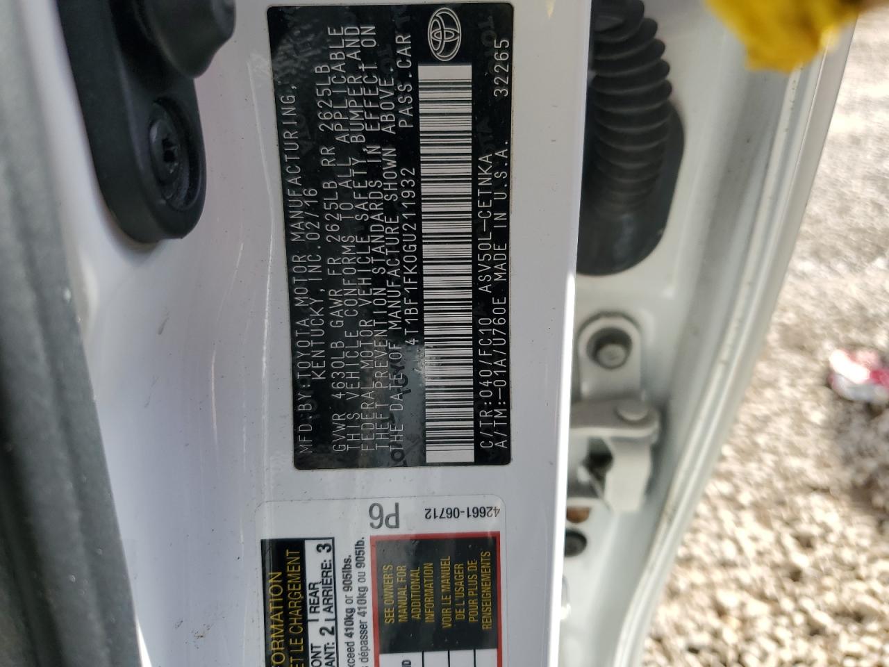 2016 Toyota Camry - Image 13