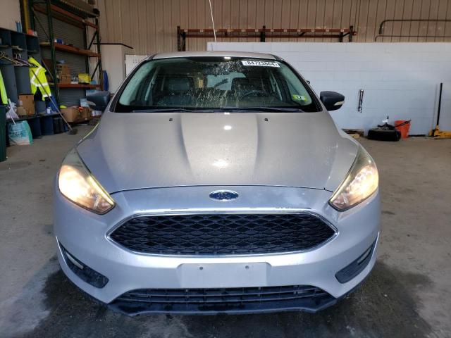 Hatchbacks FORD FOCUS 2016 Srebrny