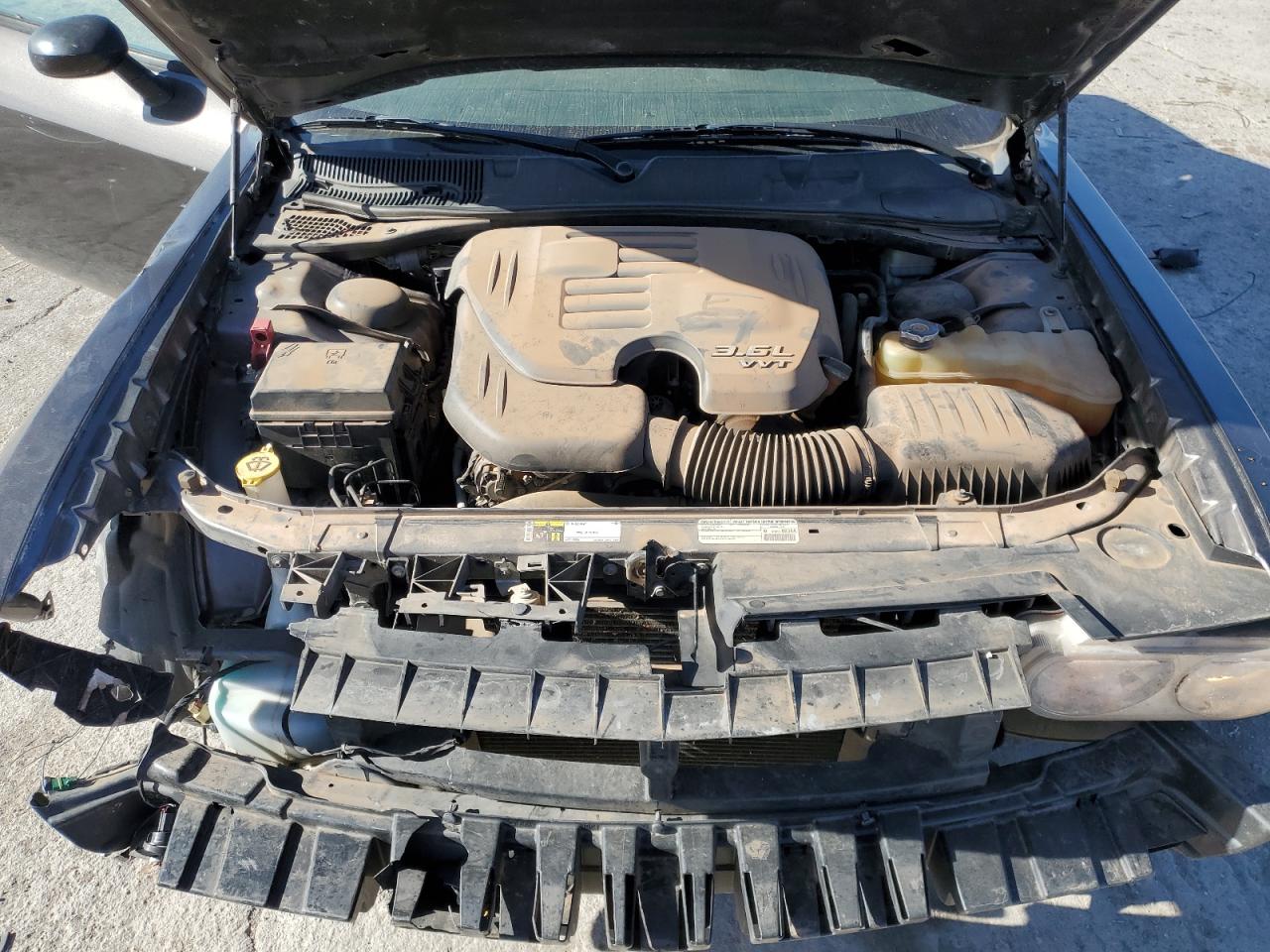 2014 Dodge Challenger - Image 11