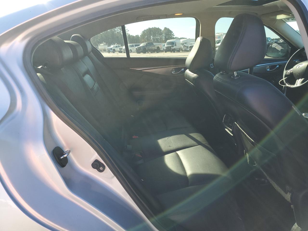 2016 Infiniti Q50 - Image 10