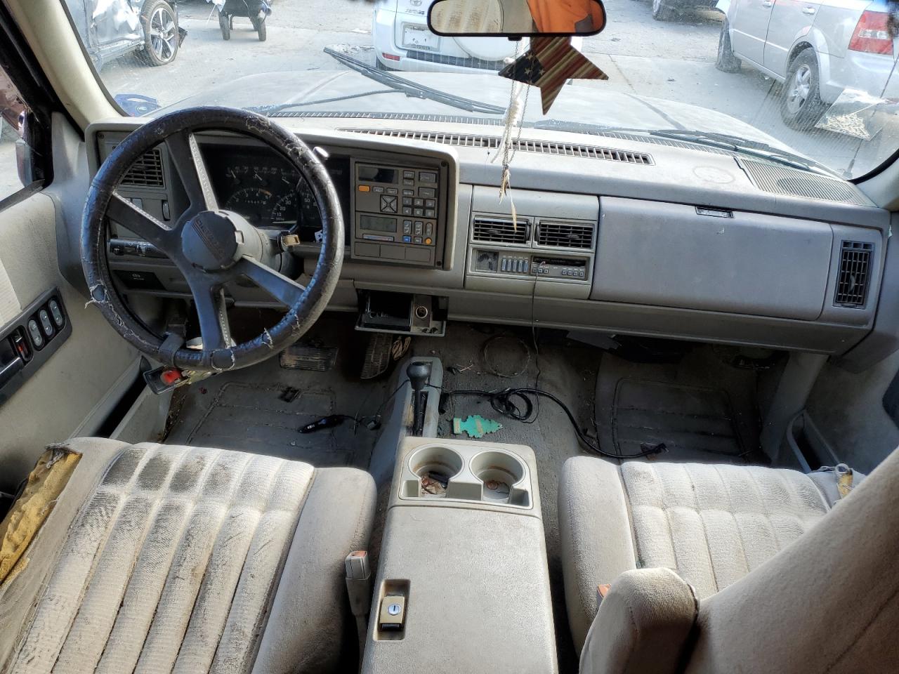 1994 Chevrolet GMT-400 - Image 8