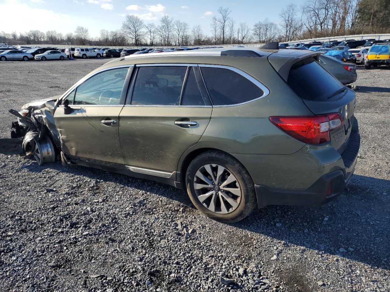2018 Subaru Outback - Image 2