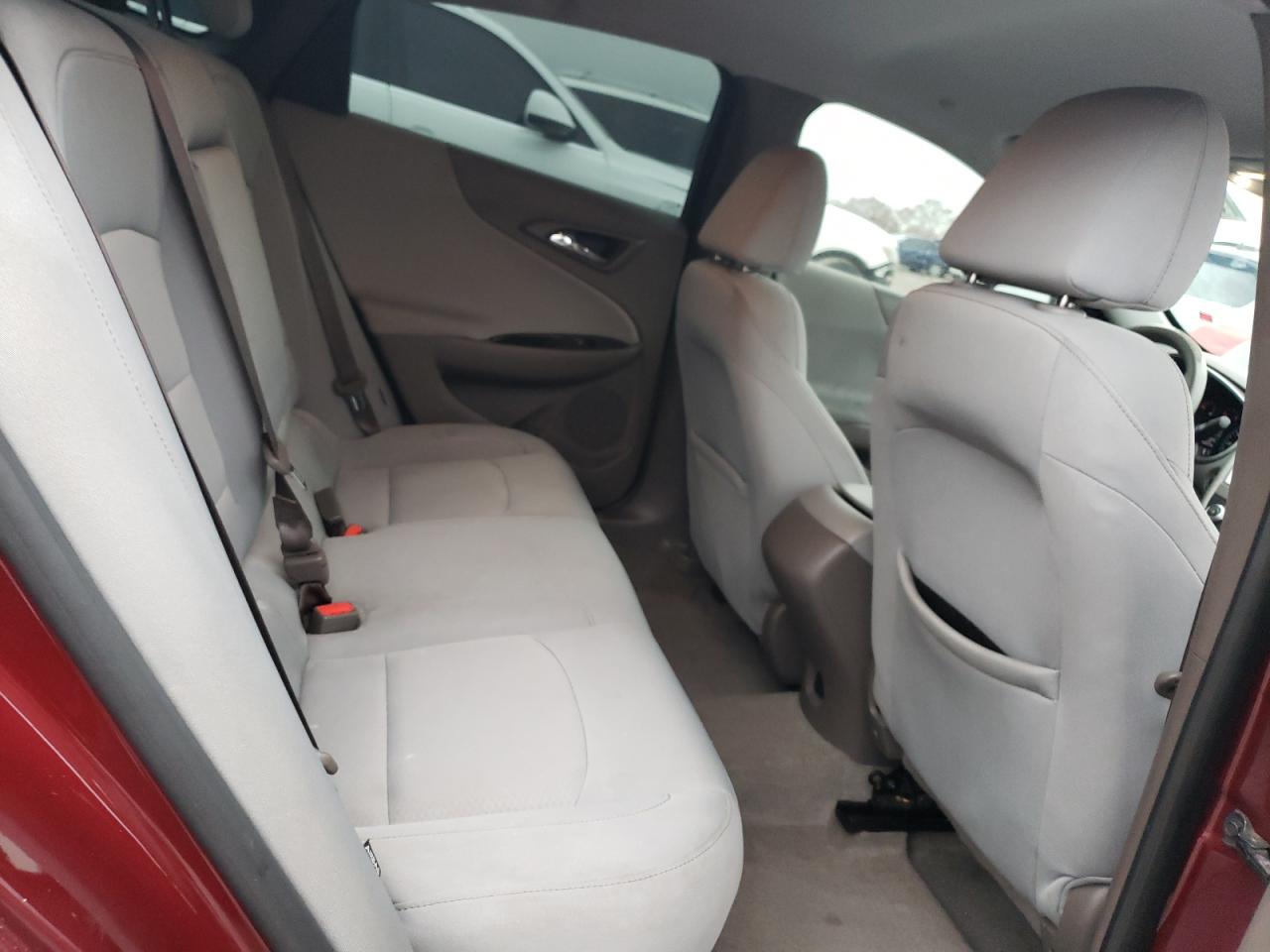 2016 Chevrolet Malibu - Image 10