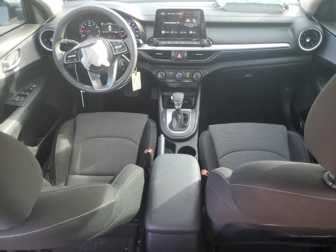 2024 Kia Forte - Image 8