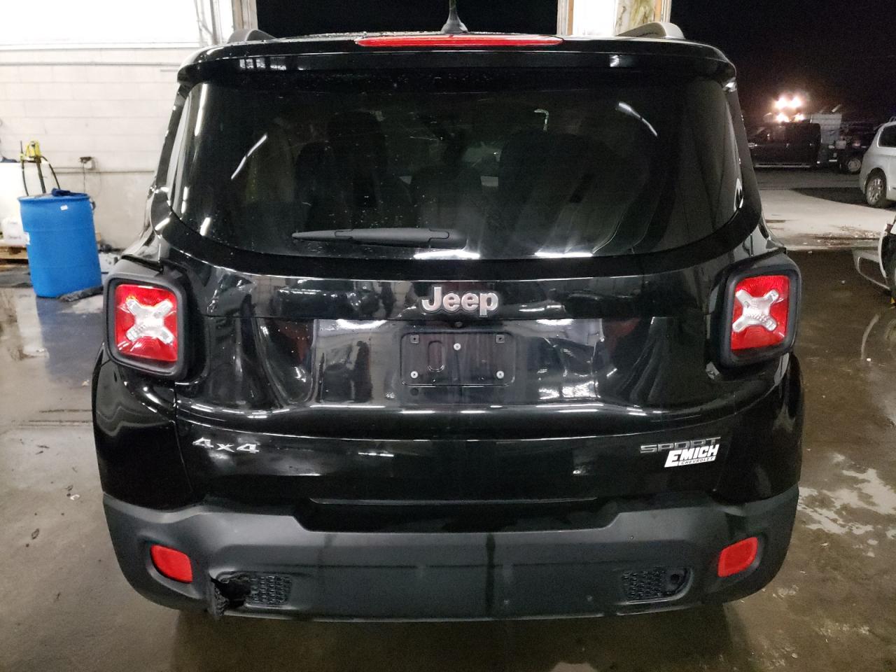 2017 Jeep Renegade - Image 6