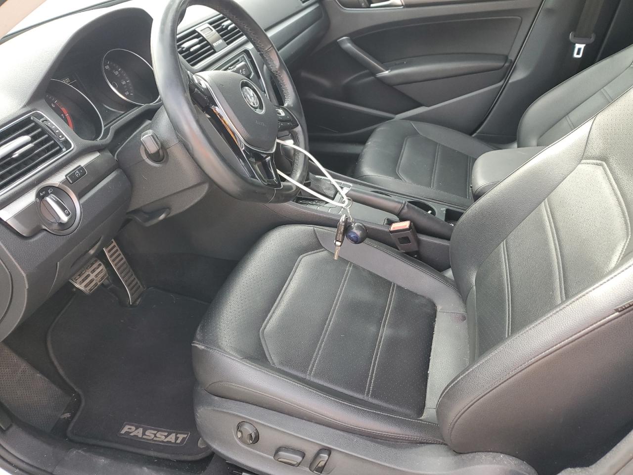2018 Volkswagen Passat - Image 7