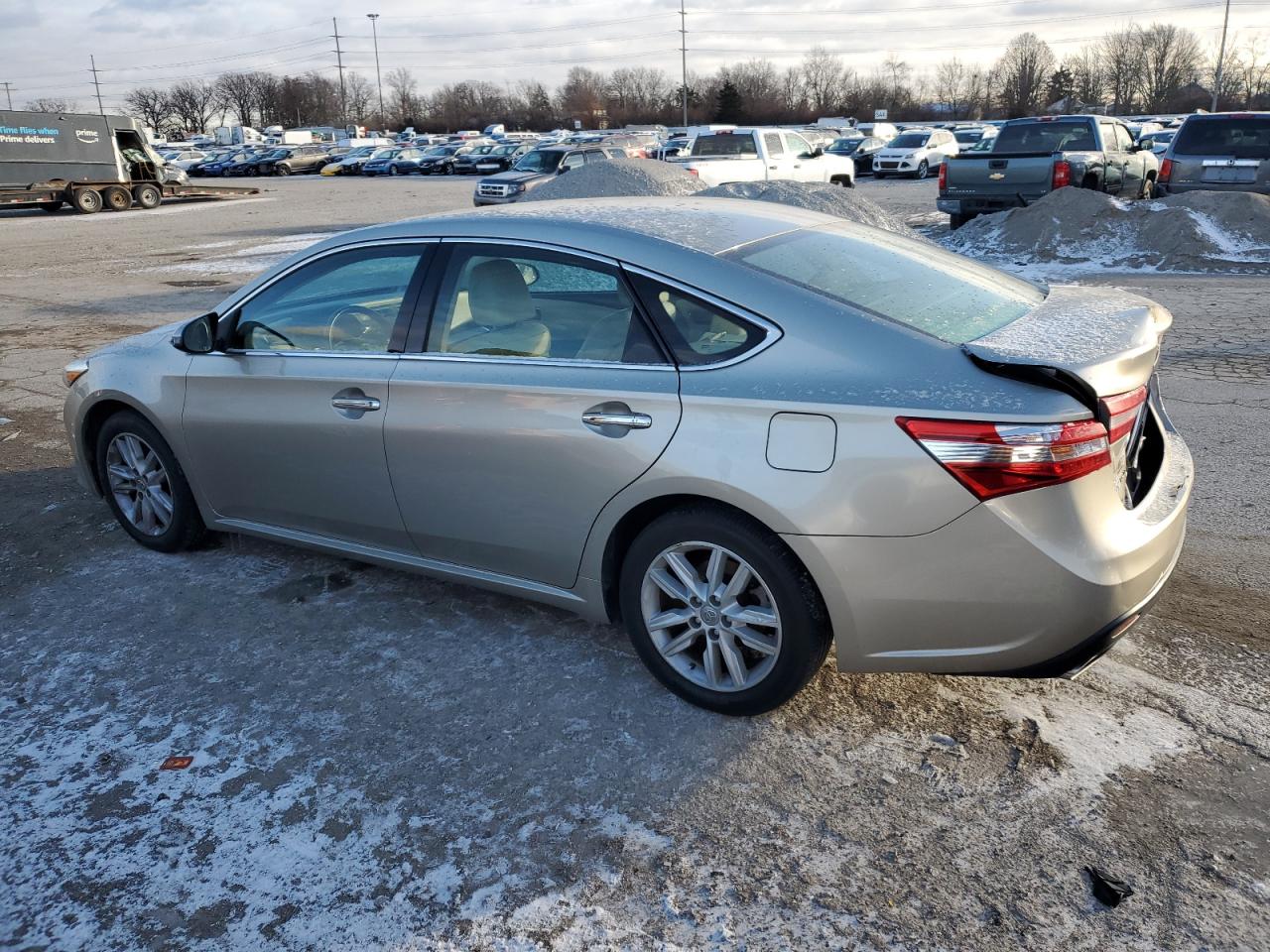 2014 Toyota Avalon - Image 2