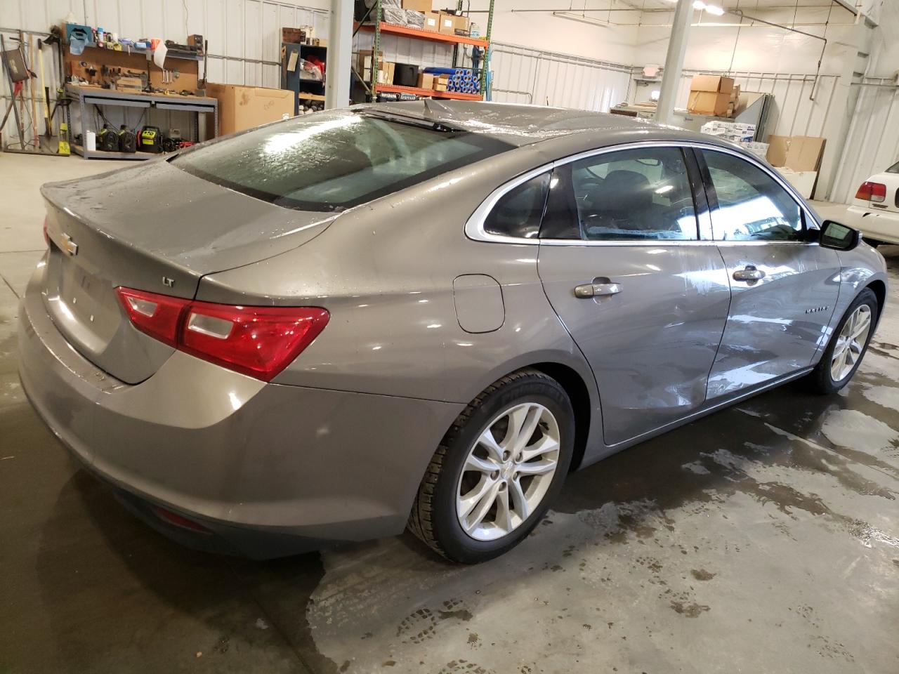 2018 Chevrolet Malibu - Image 3