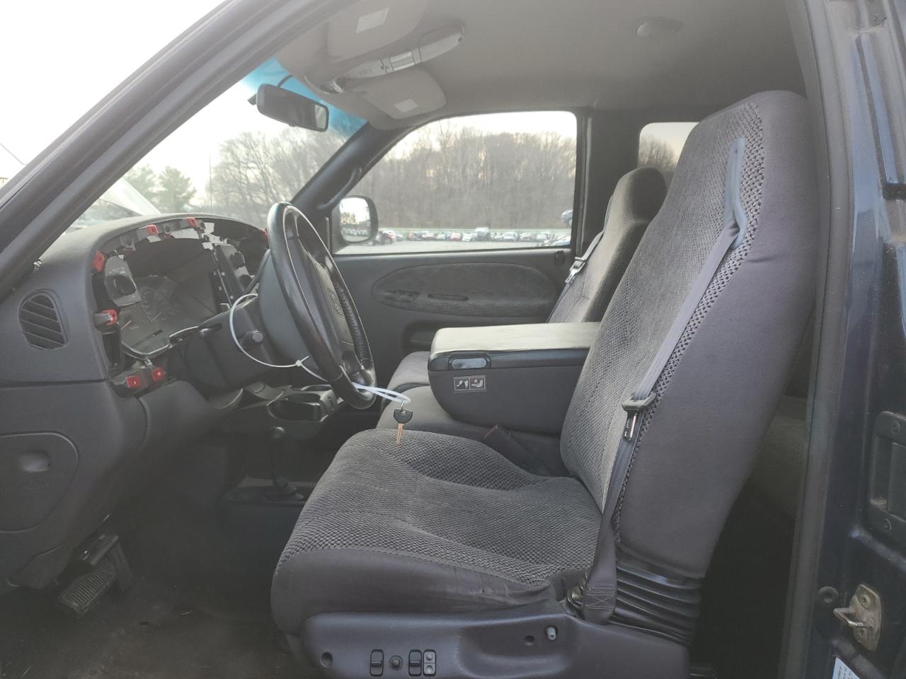 2001 Dodge RAM - Image 7