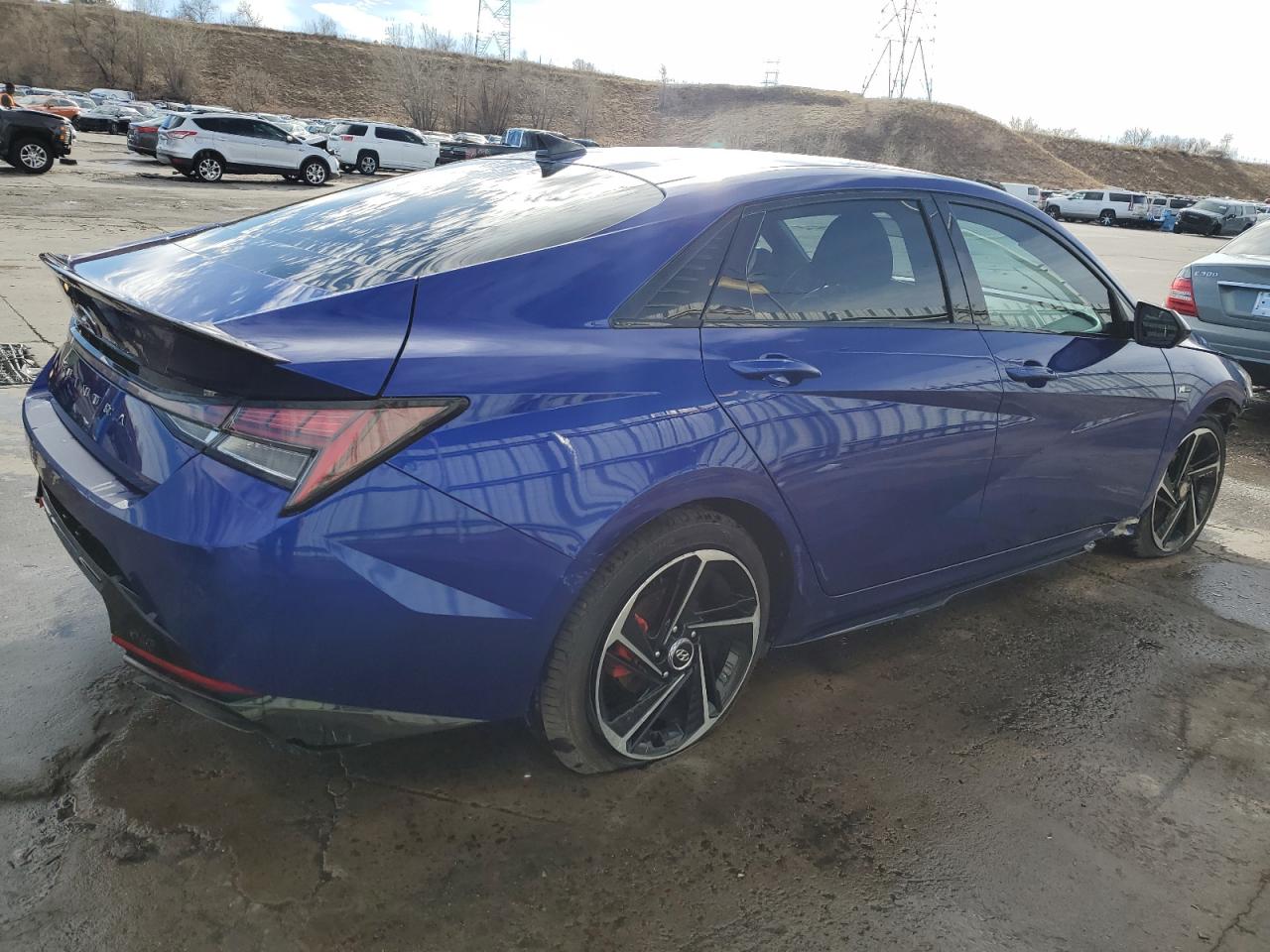 2022 Hyundai Elantra - Image 3