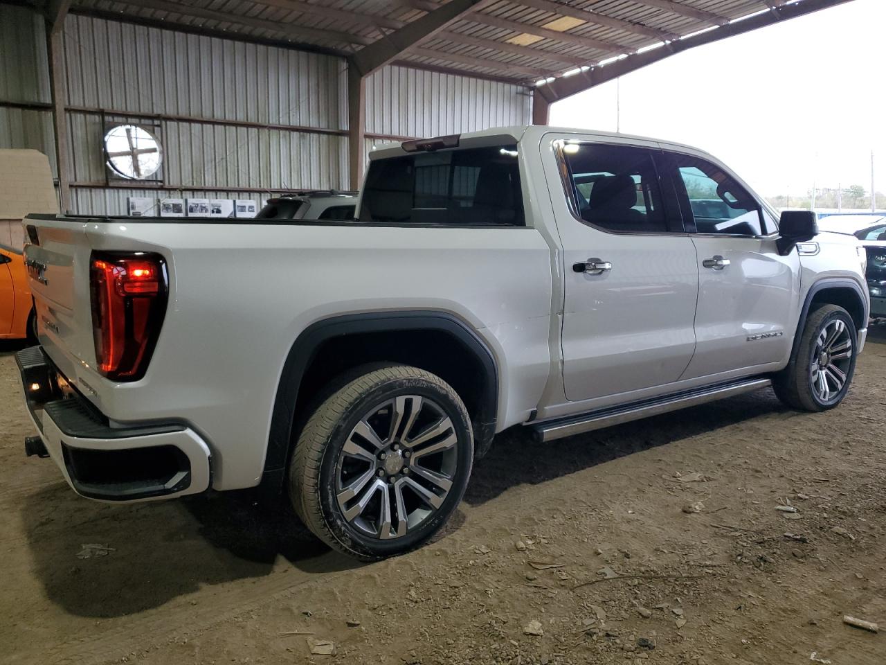 2020 GMC Sierra - Image 3