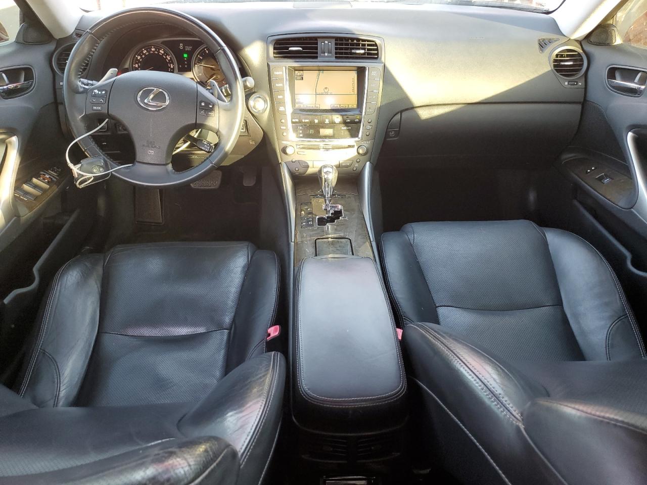 2010 Lexus IS - Image 8