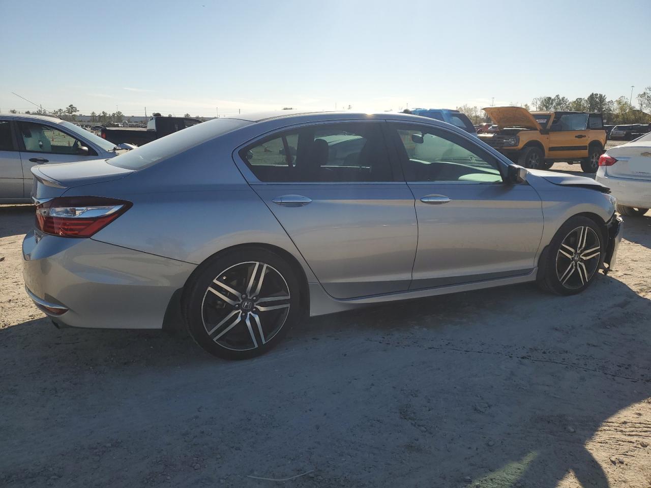 VIN 1HGCR2F54GA095122 2016 HONDA ACCORD no.3