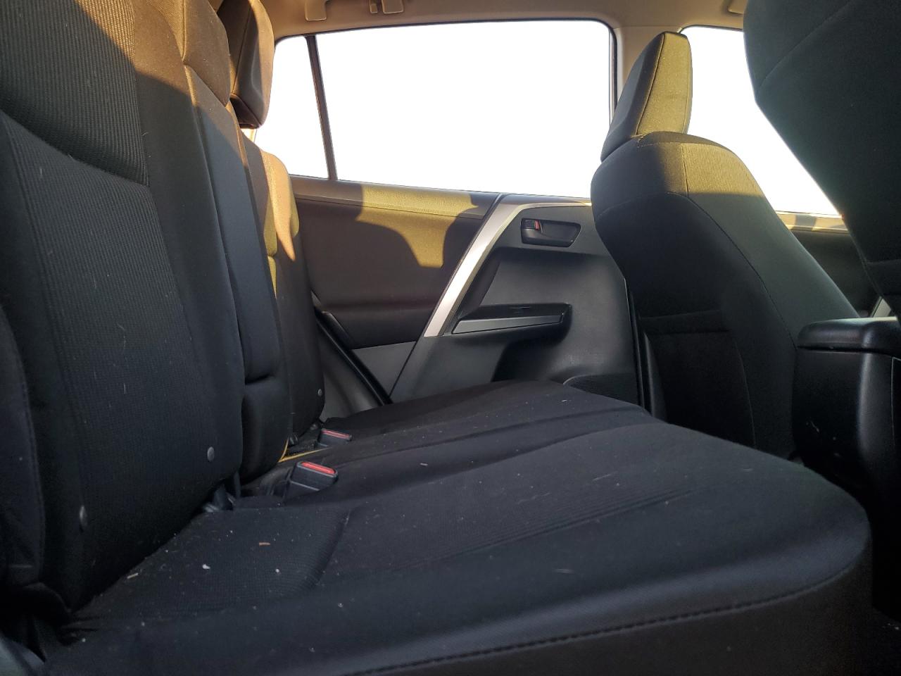 2017 Toyota RAV 4 - Image 11