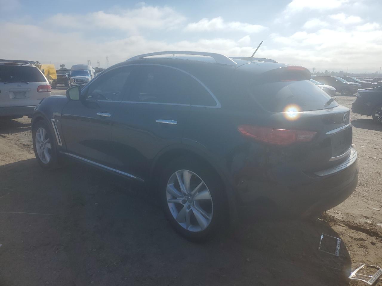 VIN JN8CS1MU9EM451457 2014 INFINITI QX70 no.2