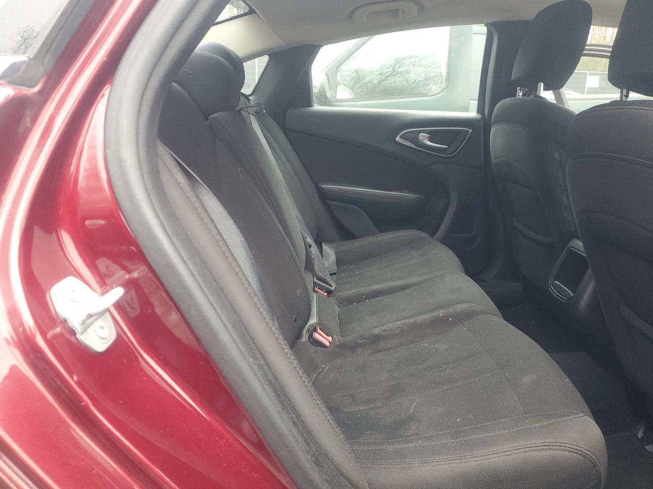 2015 Chrysler 200 Limited VIN: 1C3CCCAB4FN689286 Lot: 86499424