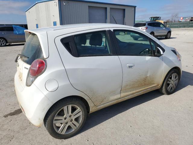 Hatchbacks CHEVROLET SPARK 2015 Biały