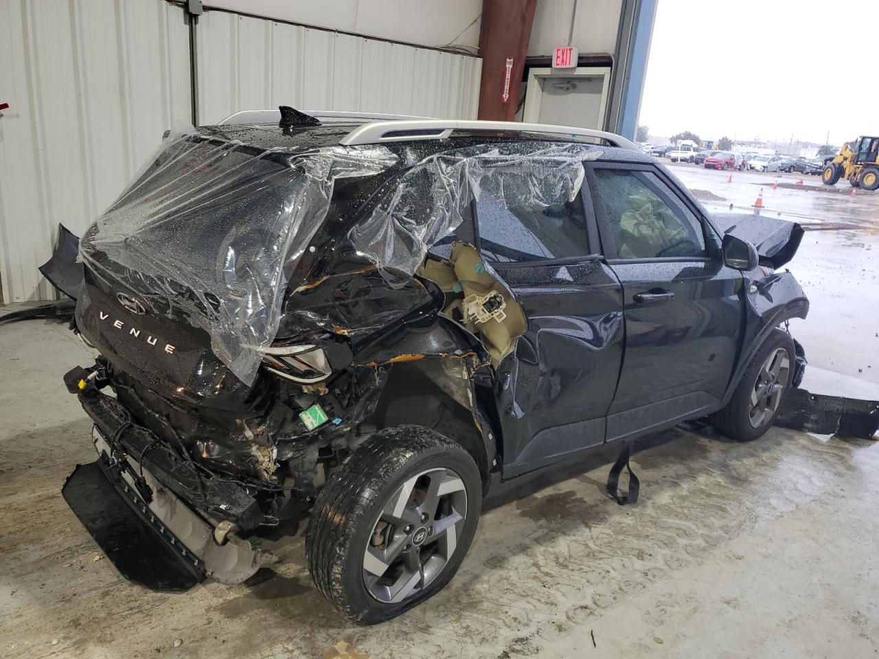 2021 Hyundai Venue - Image 3