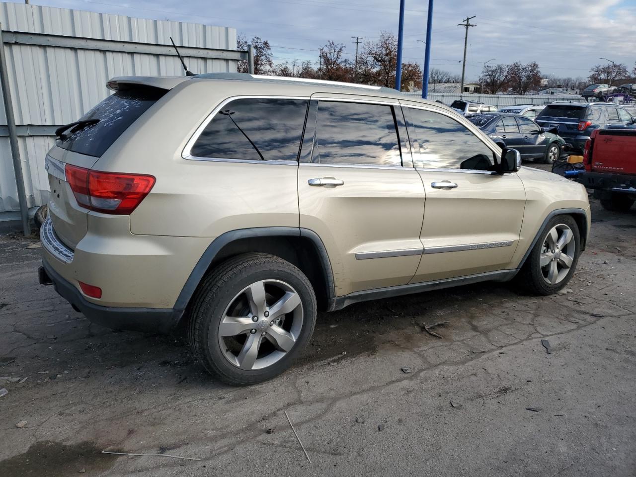 2011 Jeep Grand Cherokee - Image 3